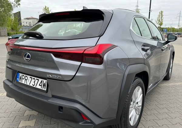 Lexus UX cena 104900 przebieg: 75881, rok produkcji 2021 z Warszawa małe 407